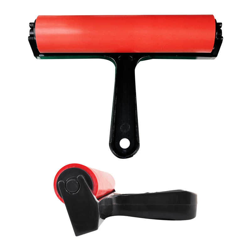 RODILLO P/LINOLEO SA CAUCHO ROJO DE 15cm.C/MANGO PLASTICO ERGONOMICO NEGRO